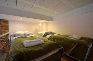 Отели типа «постель и завтрак» Bed&Breakfast Mikunda Хшанув Апартаменты с мезонином-2